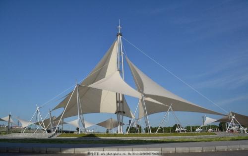 张拉膜结构有什么优势？