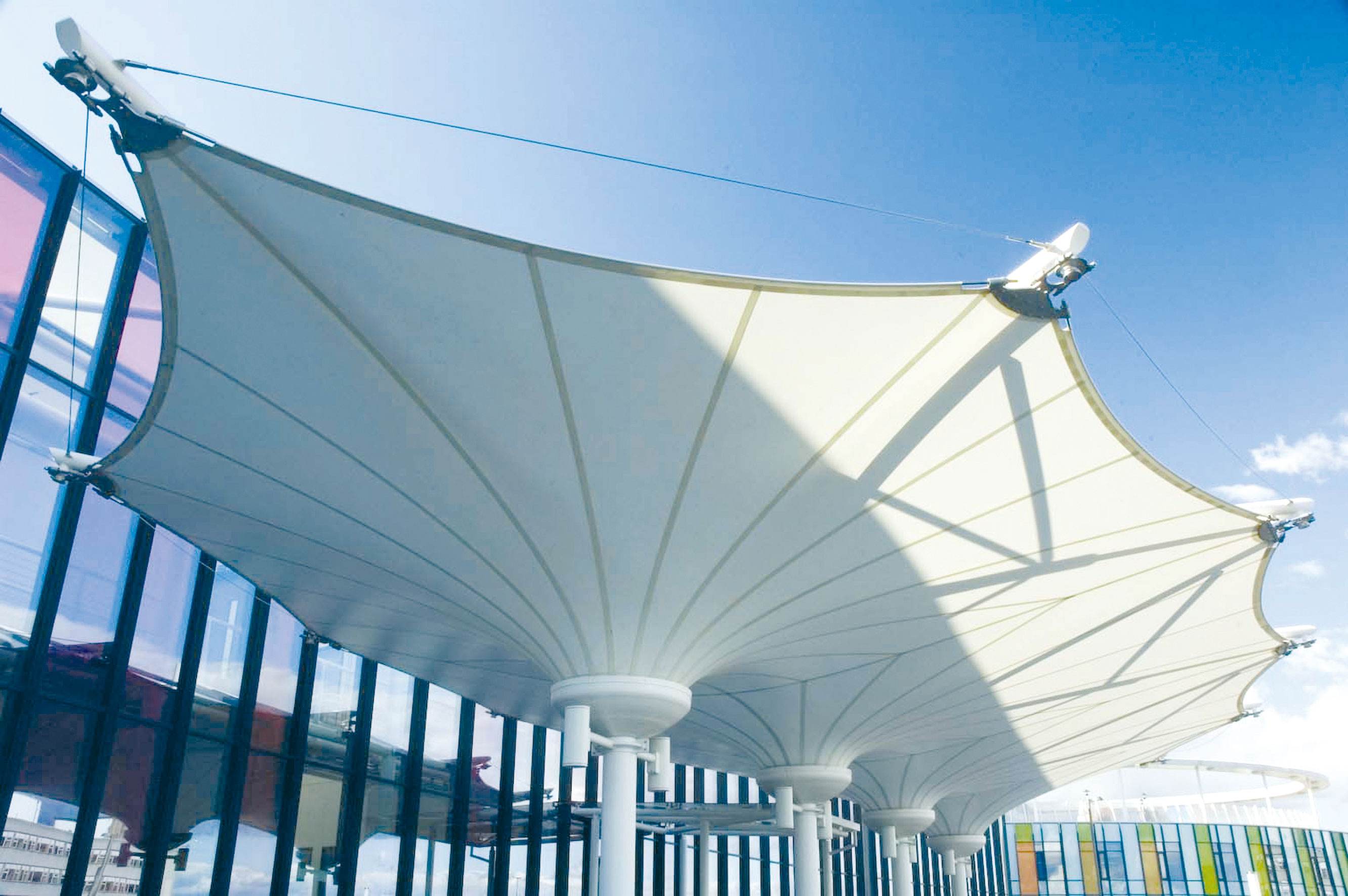 膜结构车棚的骨架如何加固？